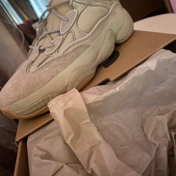 Yeezy Boost 500 brand new in the box - Picture 1 of 2
